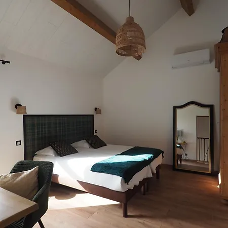 Maison Typique Du Perigord, Sechoir A Tabac Avec Piscine Chauffee Holiday home *