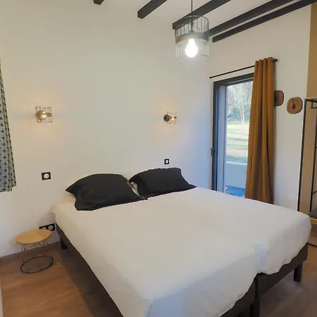 Maison Typique Du Perigord, Sechoir A Tabac Avec Piscine Chauffee Holiday home *