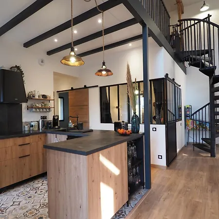 Maison Typique Du Perigord, Sechoir A Tabac Avec Piscine Chauffee * Marnac