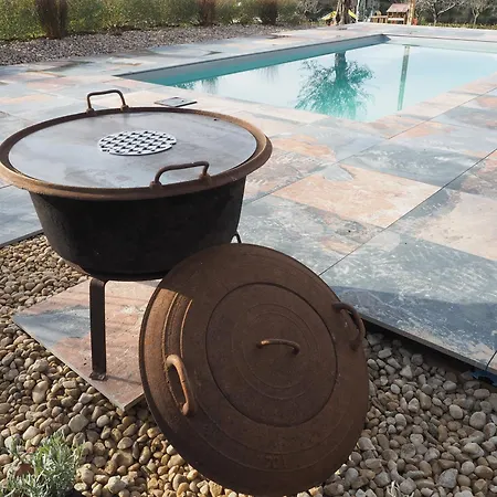 Holiday home Maison Typique Du Perigord, Sechoir A Tabac Avec Piscine Chauffee