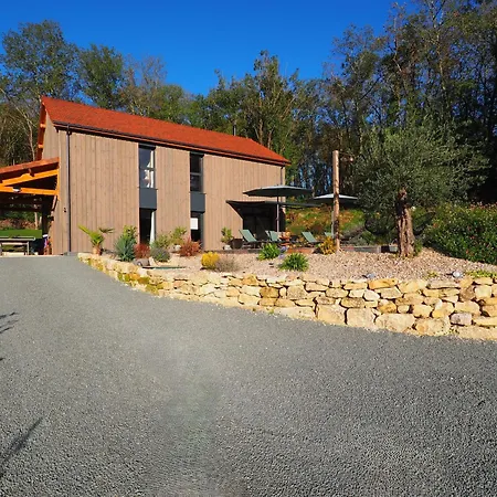 Maison Typique Du Périgord, Séchoir à Tabac Avec Piscine Chauffée *