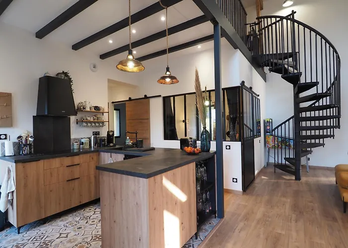 Maison Typique Du Perigord, Sechoir A Tabac Avec Piscine Chauffee * Marnac