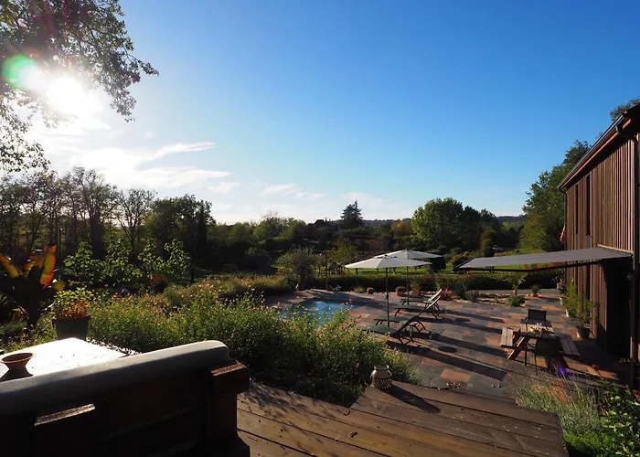 Maison Typique Du Perigord, Sechoir A Tabac Avec Piscine Chauffee بيت للعطل Marnac