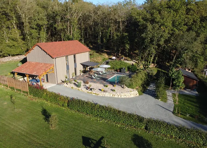 Maison Typique Du Perigord, Sechoir A Tabac Avec Piscine Chauffee بيت للعطل Marnac